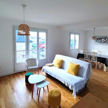 Appartement 76M2 Lumineux Centre Ville Garage Prive 3Ieme Etage Sans Ascenseur Fougères Exterior foto